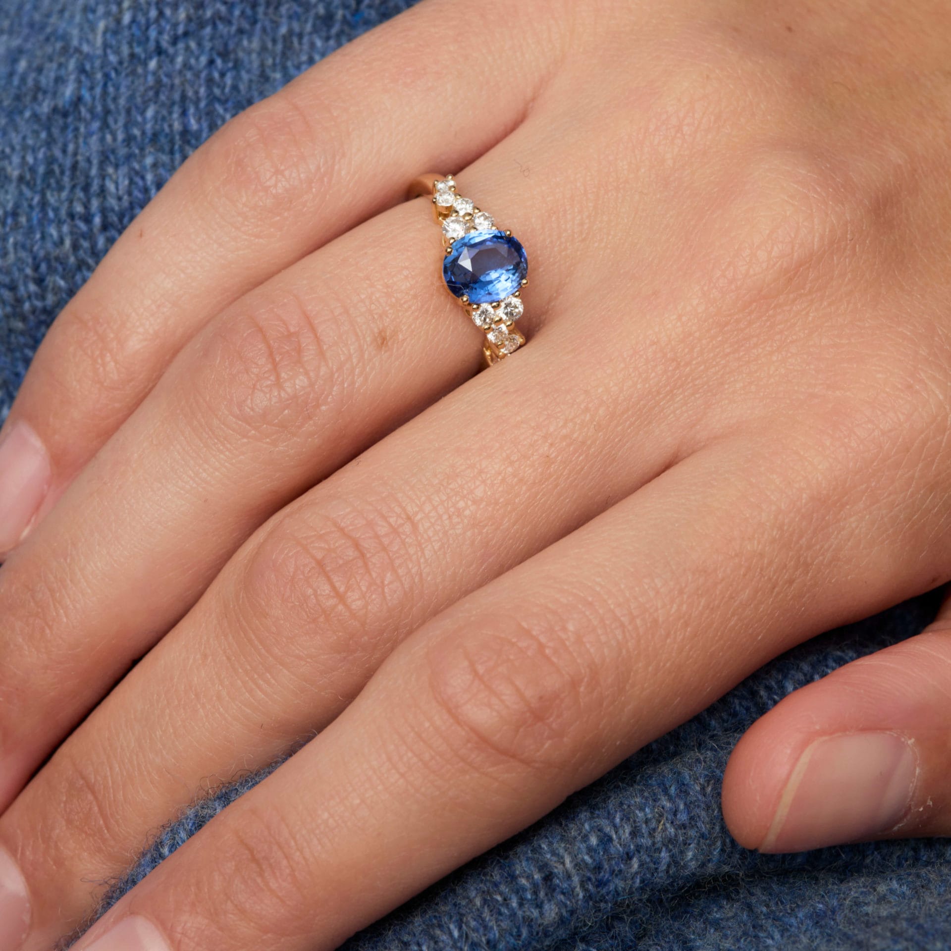 Bague Horana - Saphir Vivid Blue 1.54 carats – Image 2