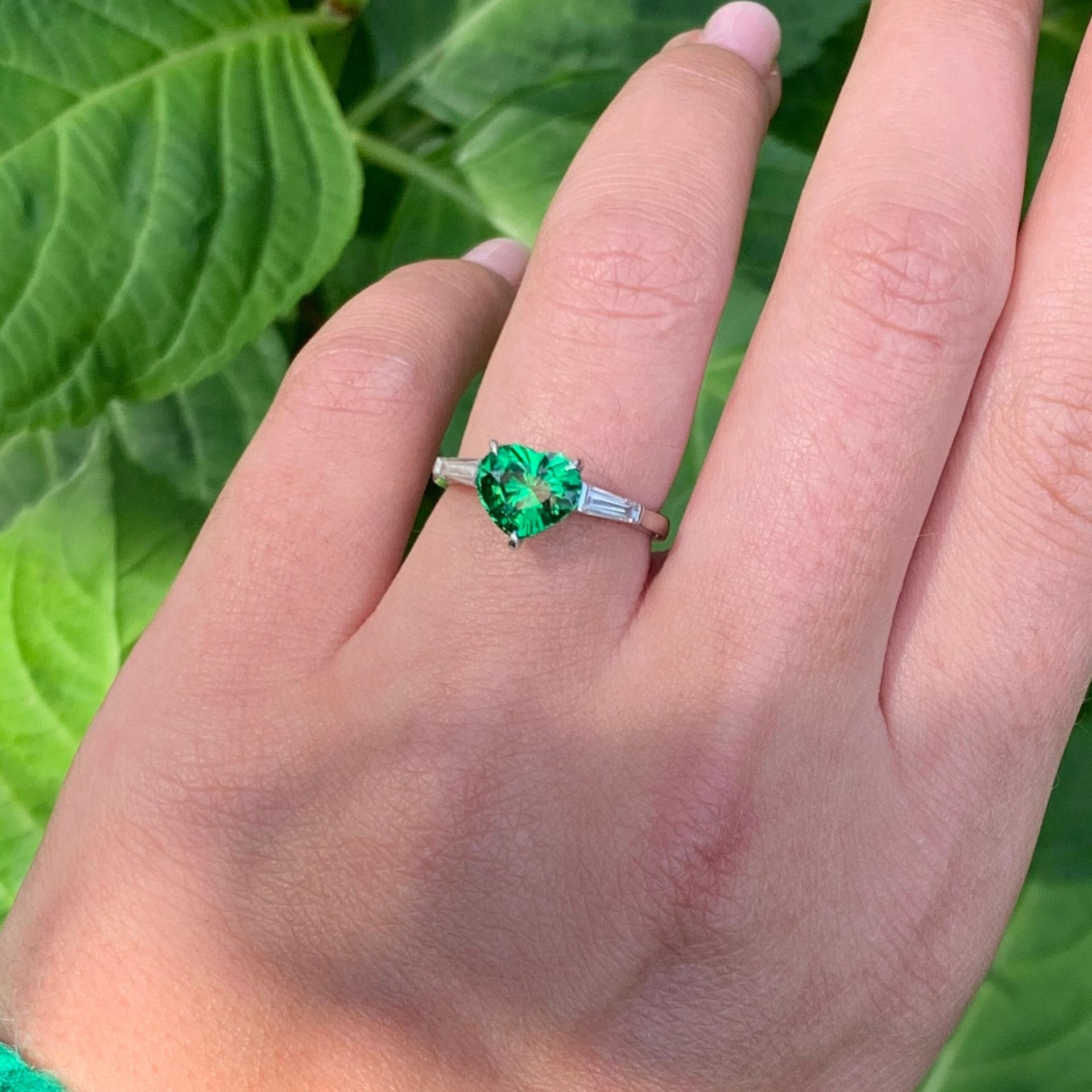 Bague Elahera - Tsavorite 2.11 carats – Image 2