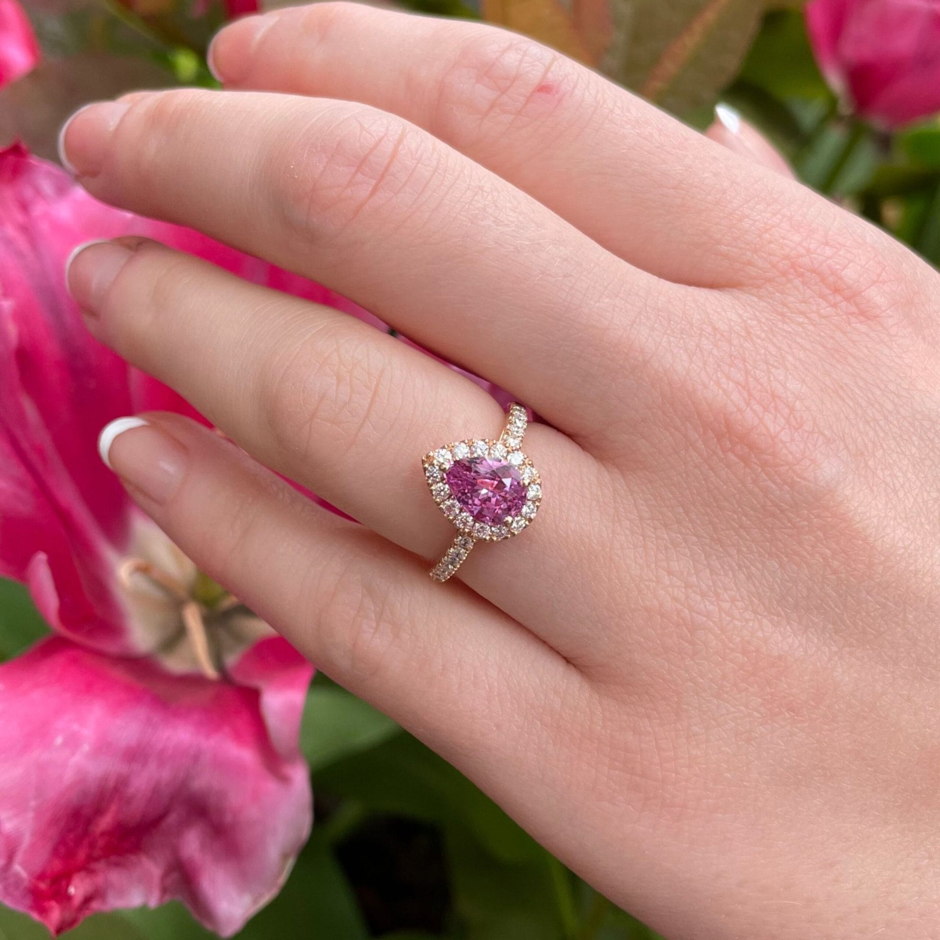 Bague Jaffna - Saphir Rose 1.54 carats – Image 2