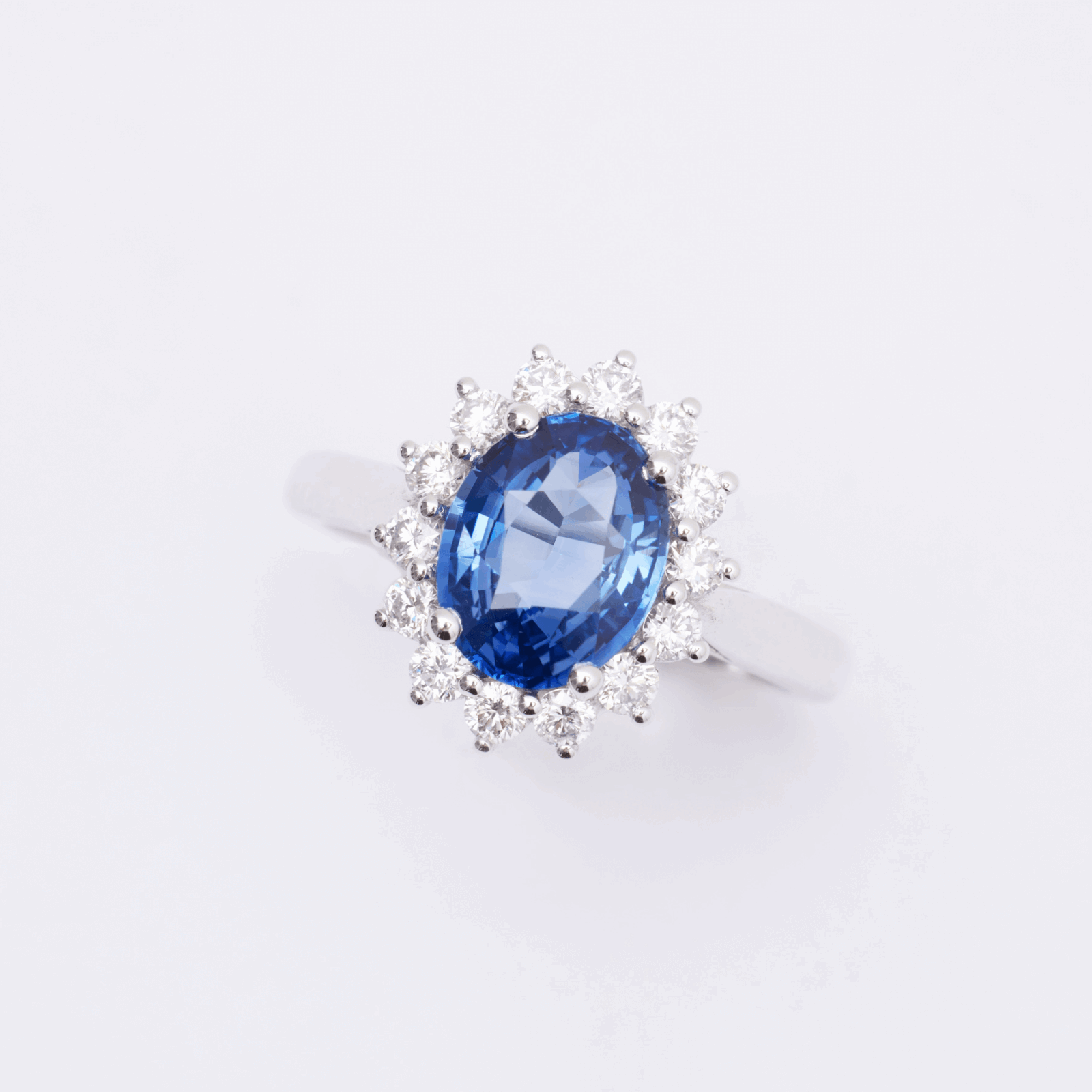 Bague Ella - Saphir Vivid Blue 2.28 carats