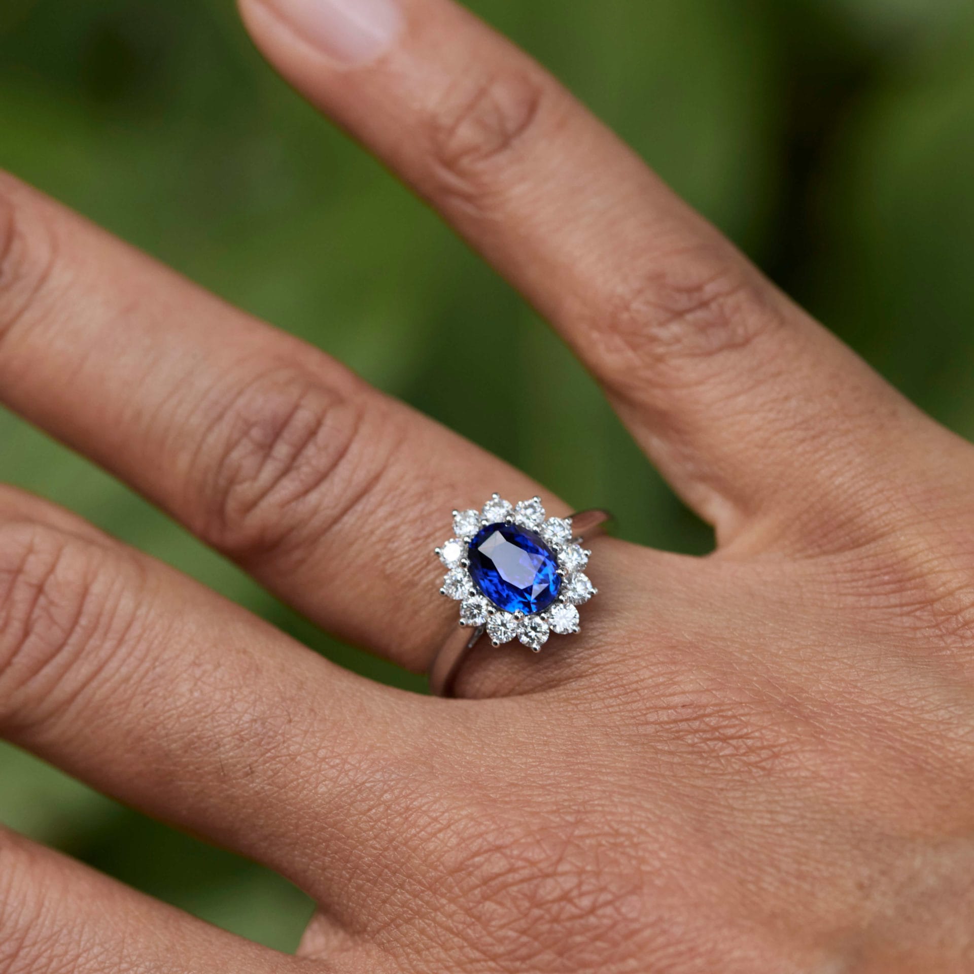 Bague Ella - Saphir Peacock 2.06 carats – Image 2