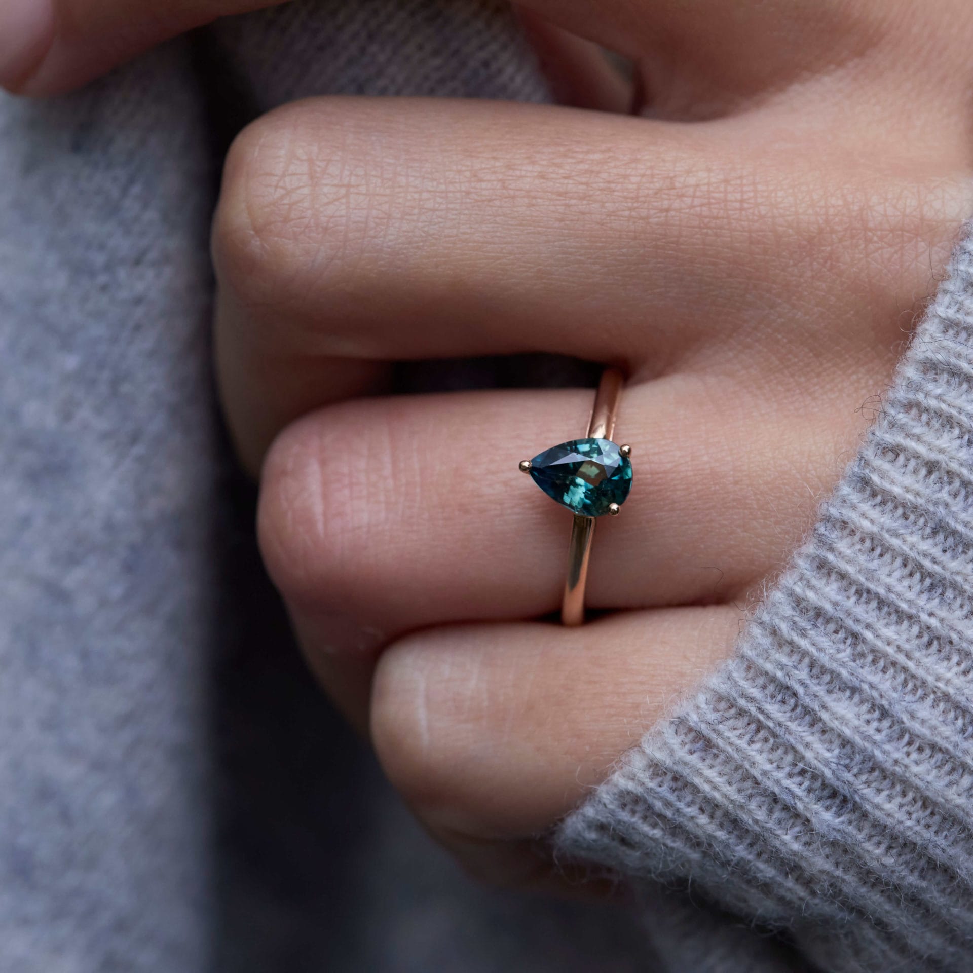 Bague Trinco - Saphir Teal 1.22 carats – Image 2