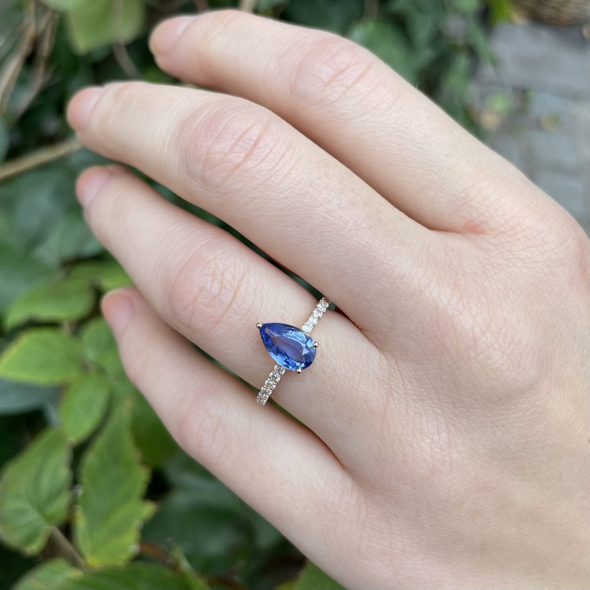 Bague Trinco - Saphir Cornflower 1.68 carats – Image 2
