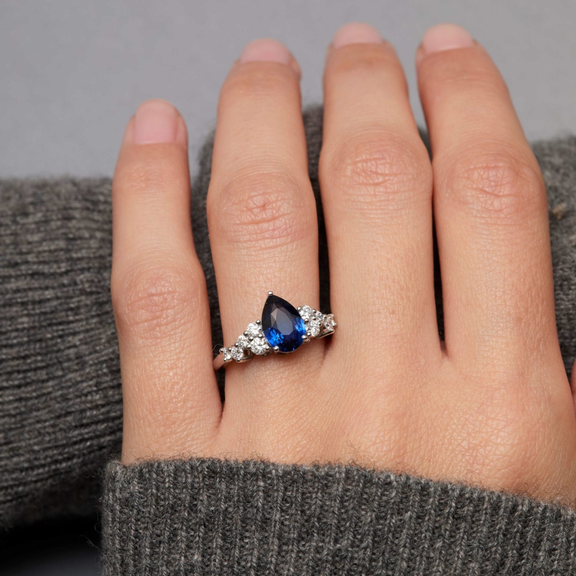 Bague Horana - Saphir Peacock 2.10 carats – Image 3