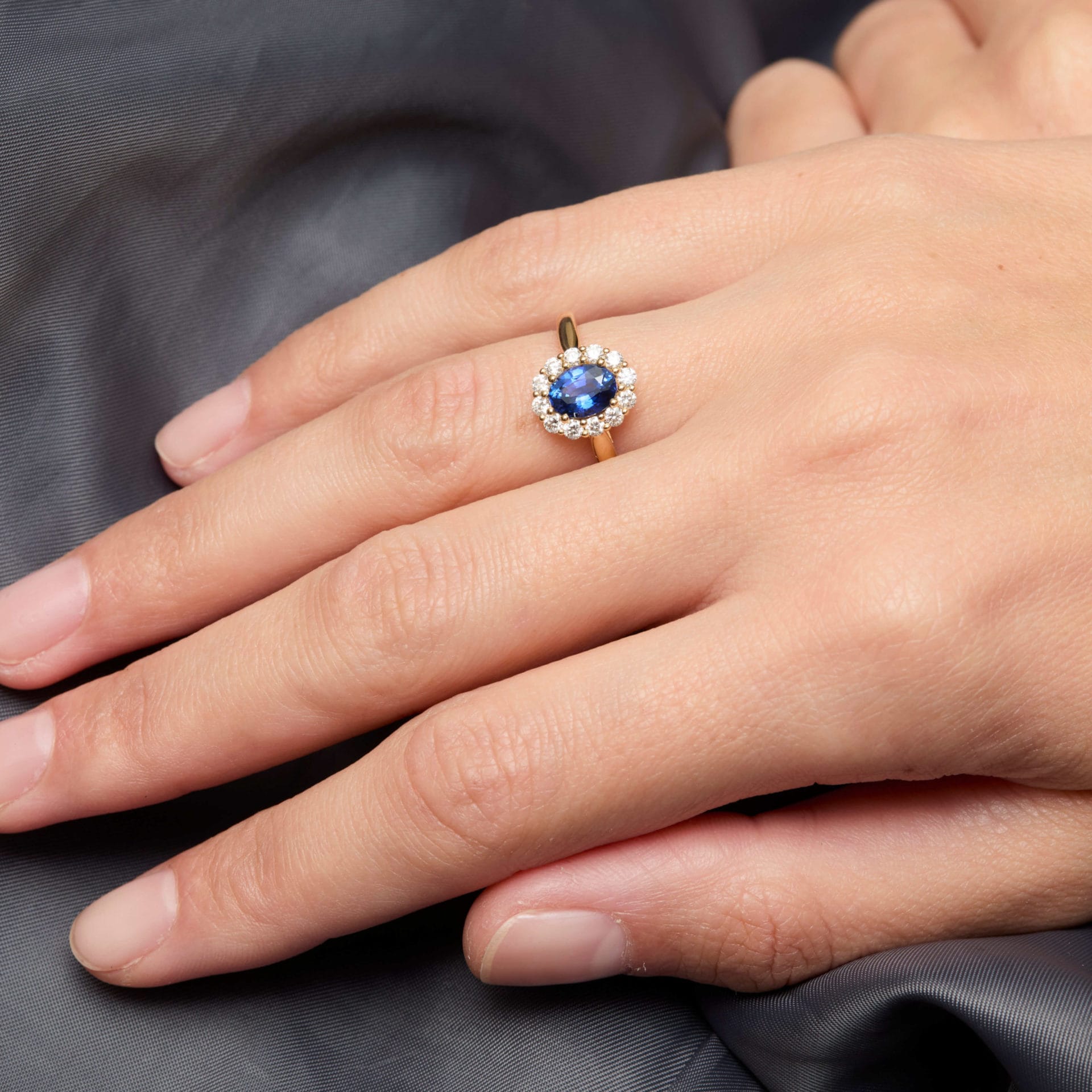 Bague Matara - Saphir Peacock 1.11 carats – Image 2