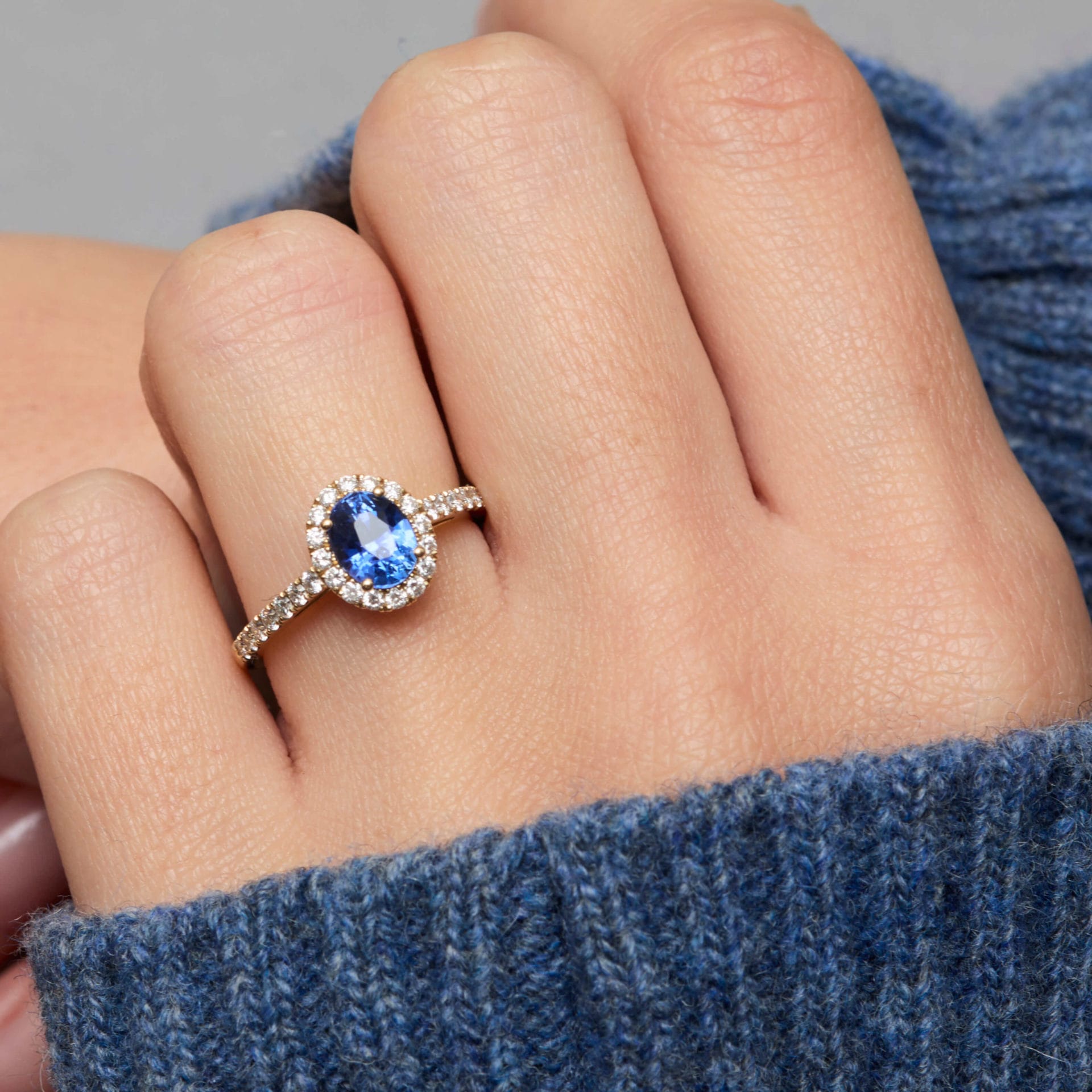 Bague Jaffna - Saphir Vivid Blue 1.34 carats – Image 2