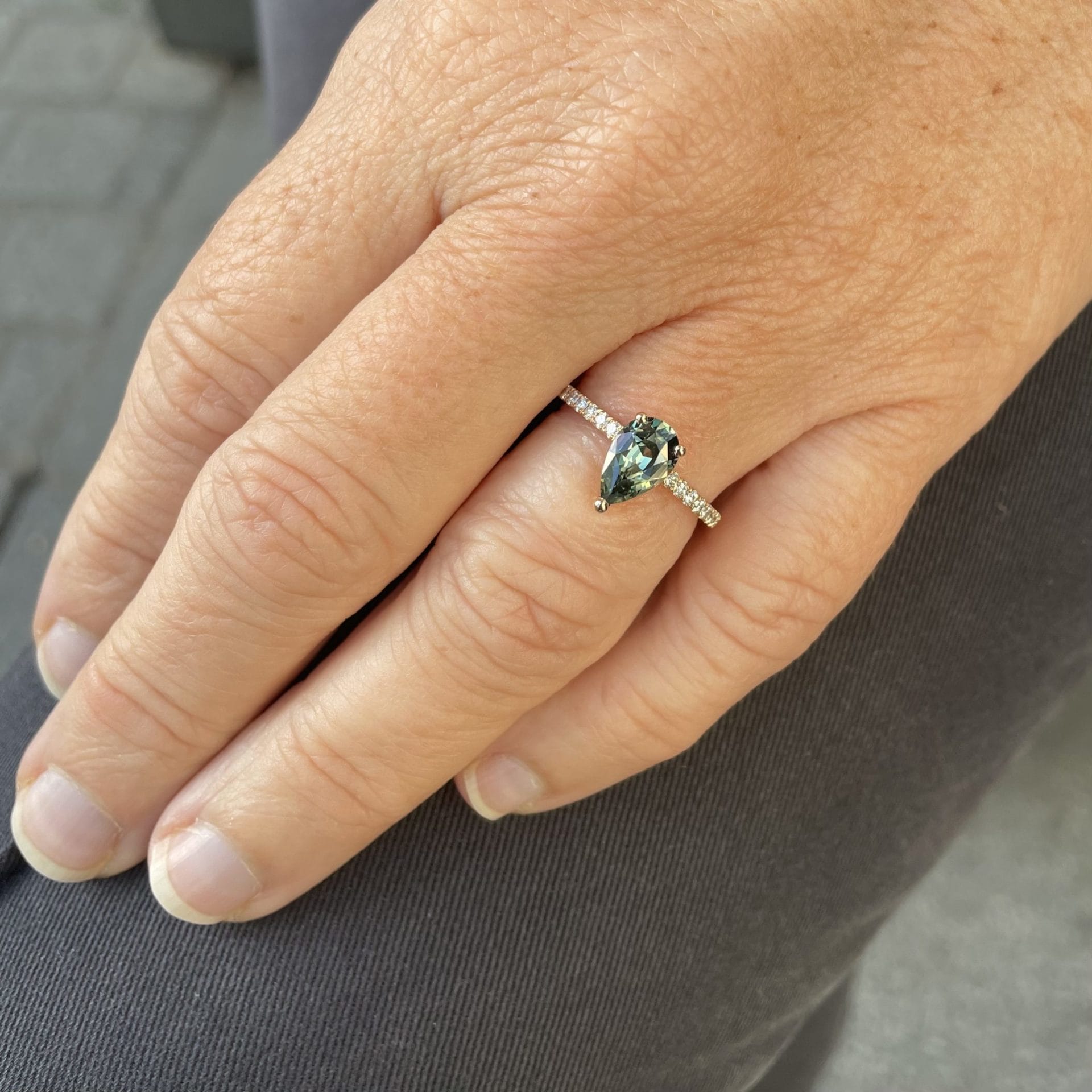 Bague Trinco - Saphir Teal 1.33 carats – Image 2