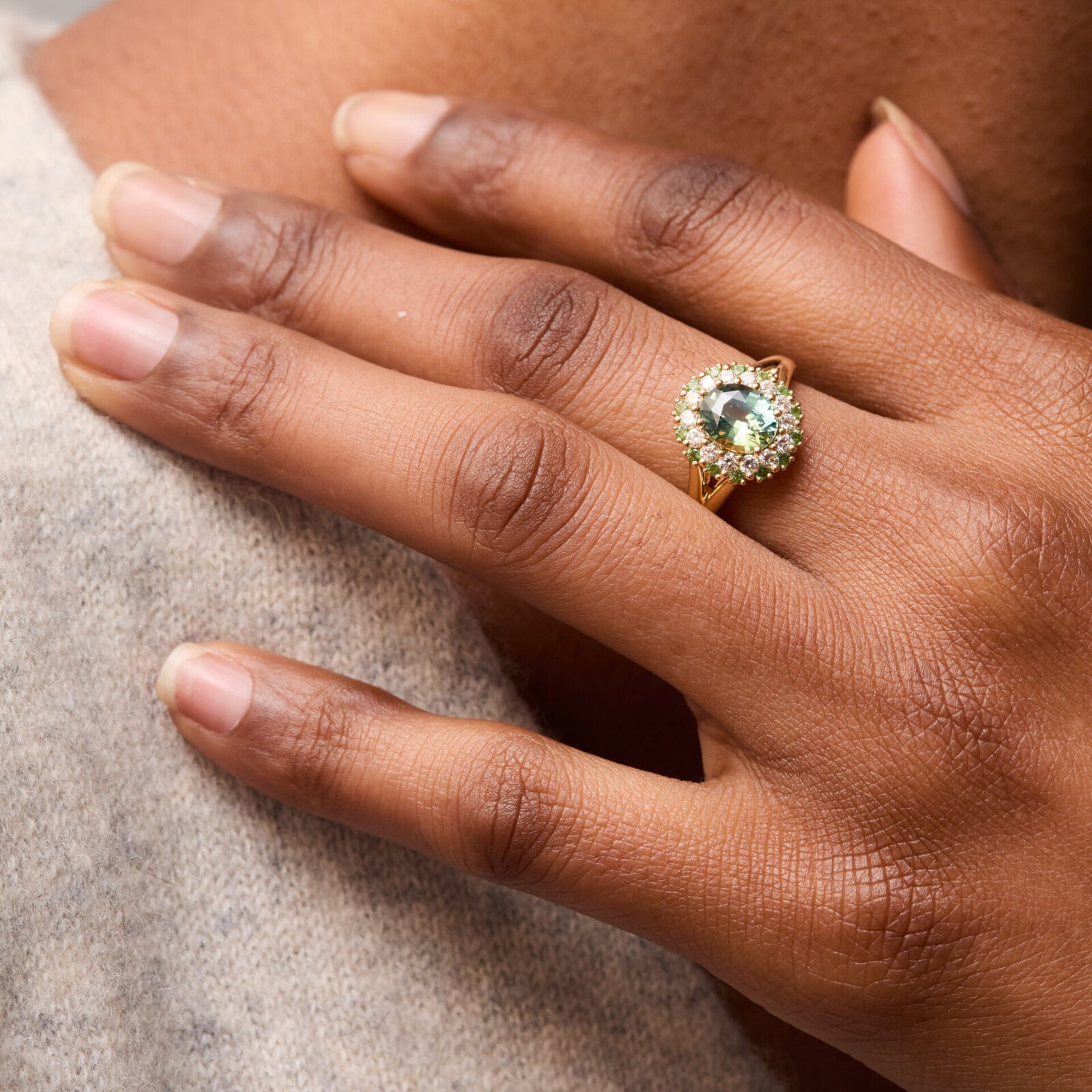 bague saphir vert