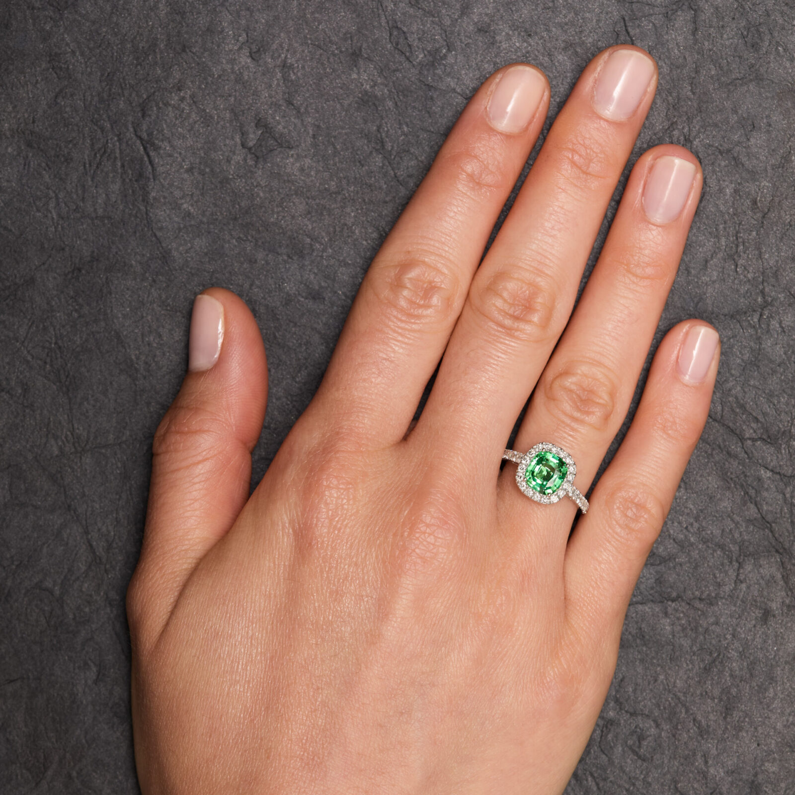 bague tsavorite