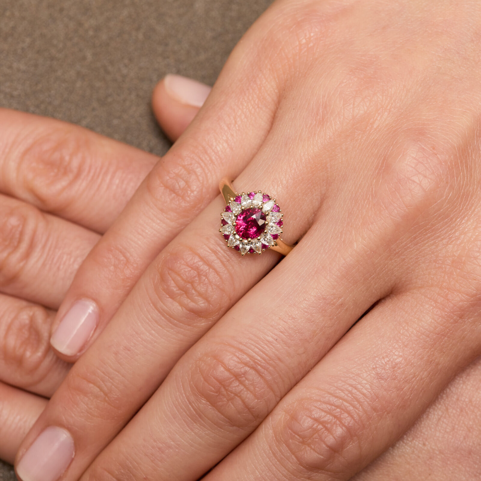 bague rubis non chauffé