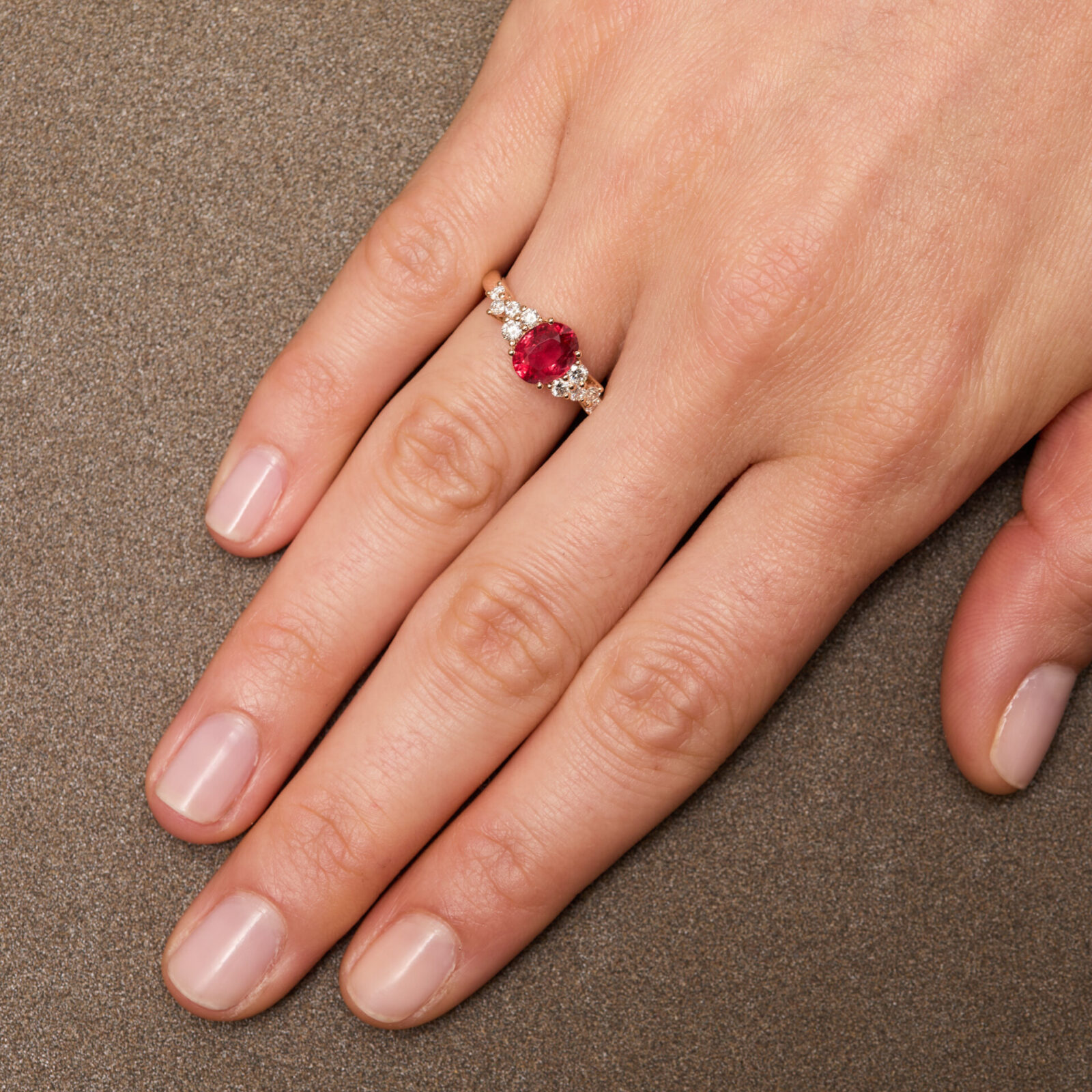 bague spinelle rouge